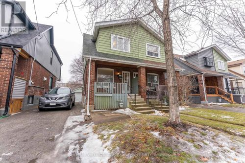 42 Hiltz Avenue, Toronto (South Riverdale), ON, M4L2N5 | Card Image