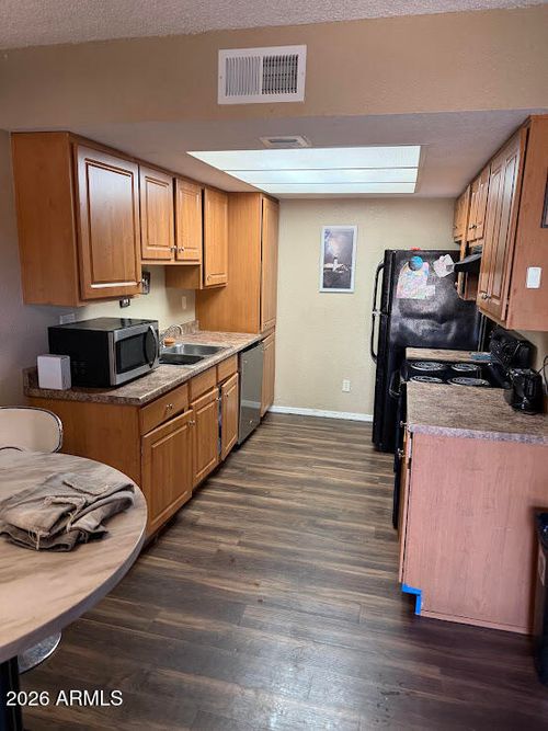 1079-3810 N Maryvale Parkway, Phoenix, AZ, 85031 | Card Image