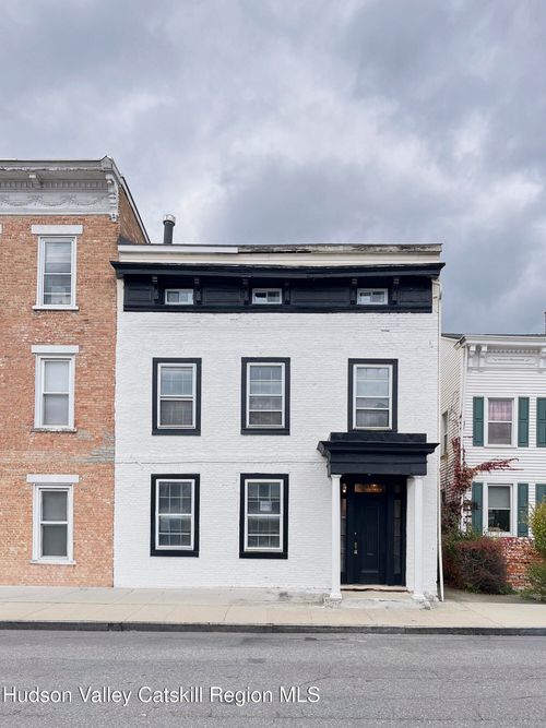 208 Warren St, Hudson, NY, 12534-2144 | Card Image