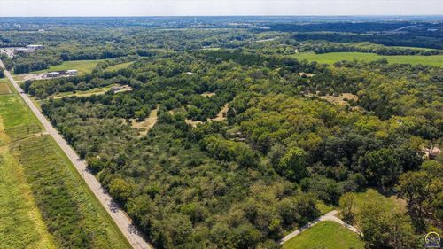 963-acres-2527-0 Sw Urish Rd, Topeka, KS, 66615 | Card Image