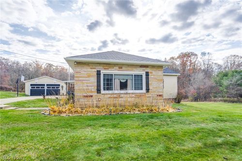 4943 Martin Dr Se, East Sparta, OH, 44626-9315 | Card Image