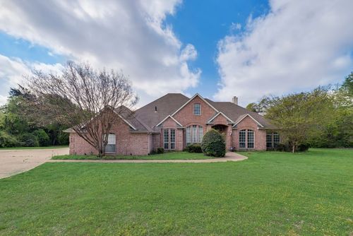 102 Dobbs Rd, Denton, TX, 76208-5302 | Card Image
