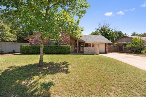 325 Heartwood Dr, Austin, TX, 78745-2231 | Card Image