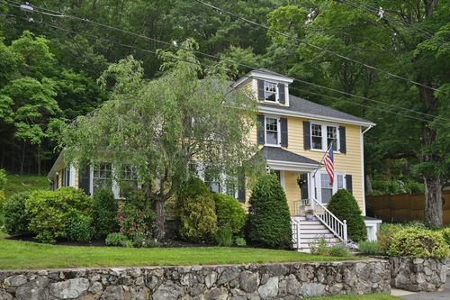 53 Lake St, Middleton, MA, 01949-2009 | Card Image