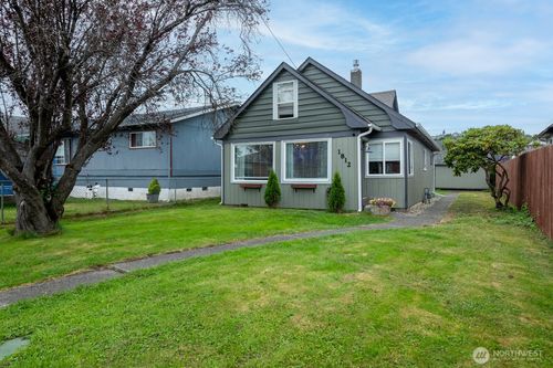 1812 Bay Ave, Aberdeen, WA, 98520-5511 | Card Image
