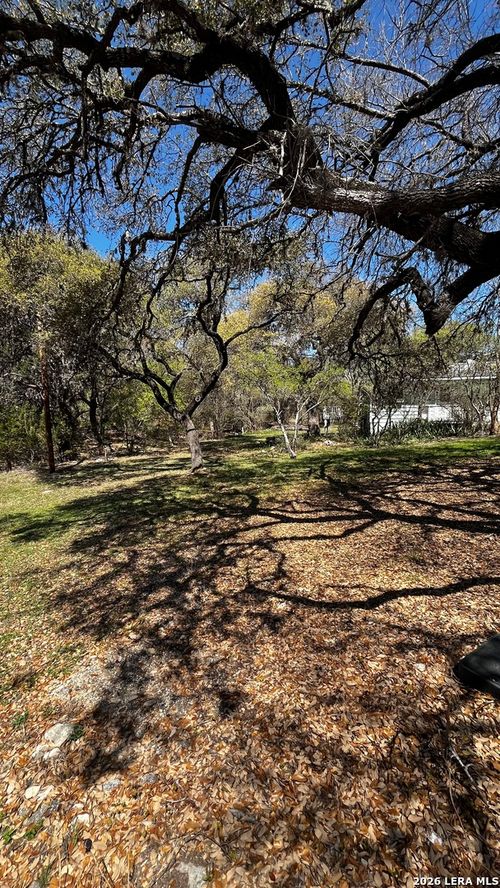 535 Twin Elm Dr, Canyon Lake, TX, 78133-3924 | Card Image