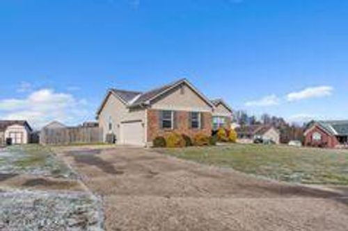 109 Gentry Crossings Ct, Mt Washington, KY, 40047-5404 | Card Image