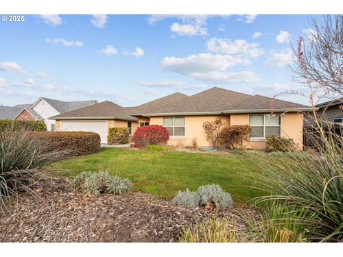 56 Rio Senda St, Umatilla, OR, 97882-9600 | Card Image