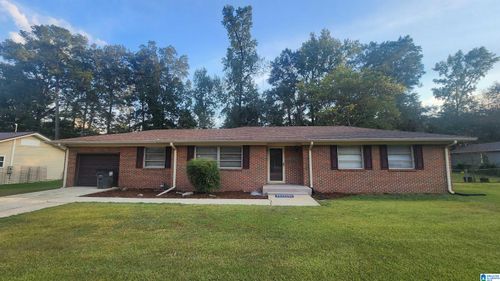 501 Willow Dr, HUEYTOWN, AL, 35023-2750 | Card Image