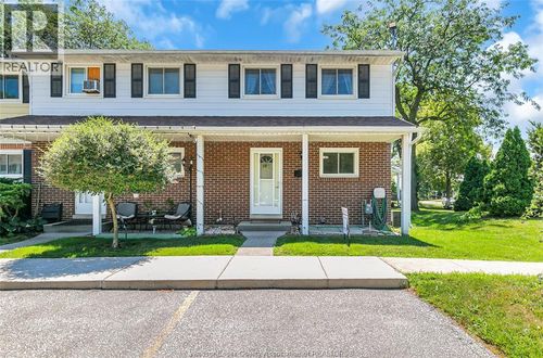 2-2994 Meadowbrook Lane, Windsor, ON, N8T3G8 | Card Image