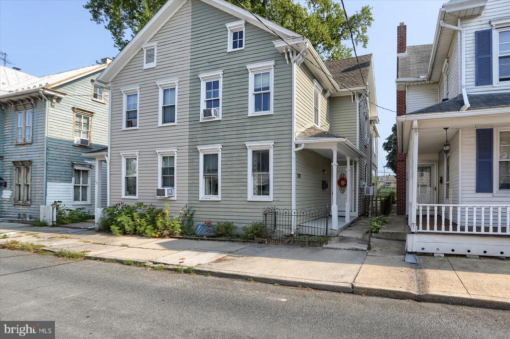 Locust St, Mechanicsburg, PA 17055