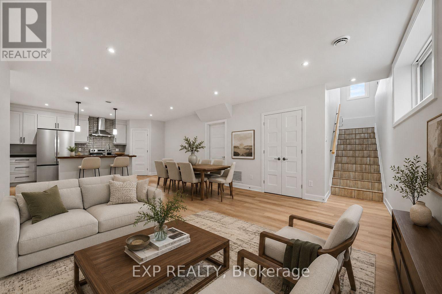 Residential Lease in Russell 3