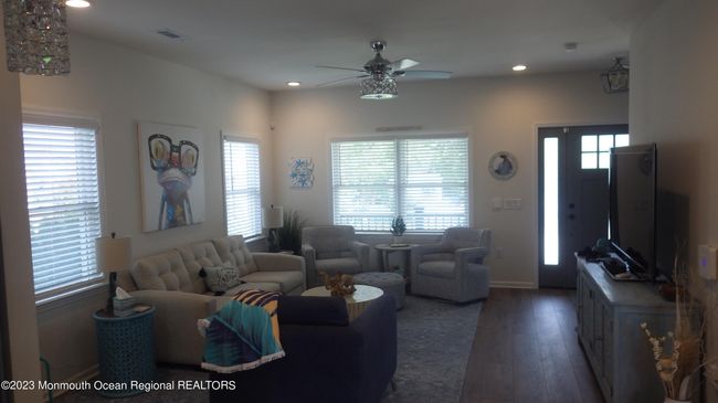 Living Room | Image 6
