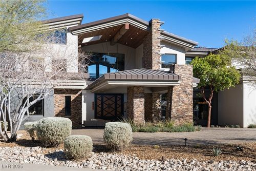 64 Promontory Ridge Dr, Las Vegas, NV, 89135-1671 | Card Image
