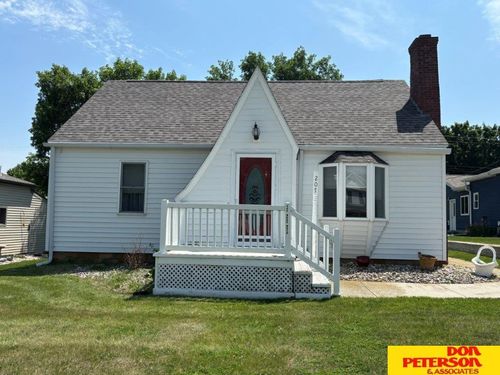 207 W Main St, Hartington, NE, 68739-3003 | Card Image
