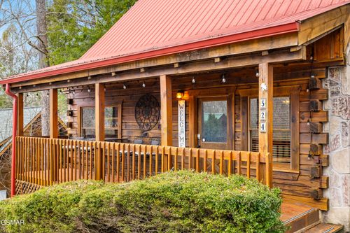 524 Hoot Owl Way, Gatlinburg, TN, 37738 | Card Image