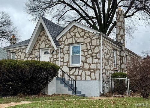 6917 Claremore Drive, Pine Lawn, MO, 63121 | Card Image
