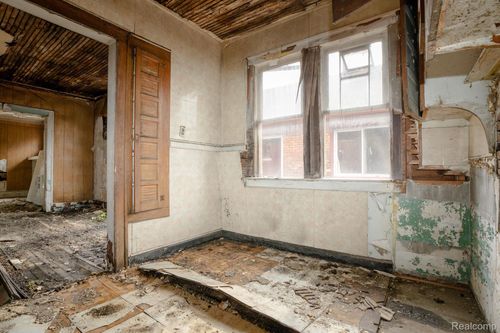 3318 Clairmount St, Detroit, MI, 48206-1985 | Card Image