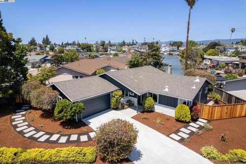 1915 Otis Dr, Alameda, CA, 94501-5630 | Card Image