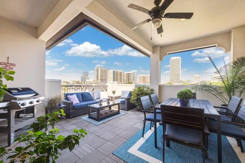 1305 W Bell St, Houston, TX, 77019-4022 | Card Image