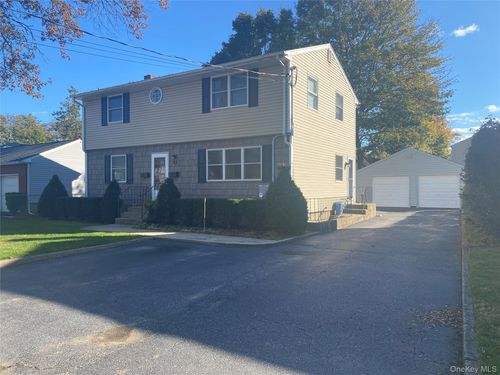 b-52 Grand Pl, East Northport, NY, 11731-3020 | Card Image