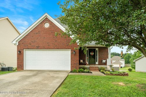 5011 Middlesex Dr, Louisville, KY, 40245-6487 | Card Image