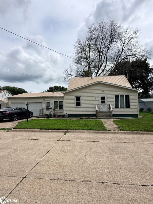 412 6th St Ne, Belmond, IA, 50421-1250 | Card Image