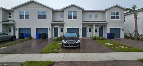 8405 Everly Preserve Dr, LEHIGH ACRES, FL, 33971-3715 | Card Image