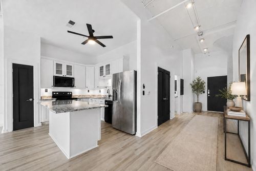 315-2205 Mckinney St, Houston, TX, 77003-3553 | Card Image