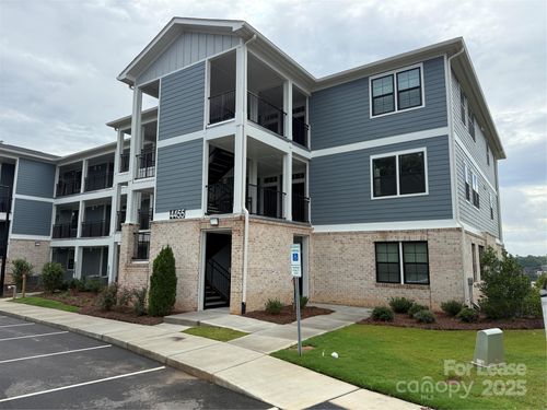unit-101-4455 Reed Creek Dr, Sherrills Ford, NC, 28673-9519 | Card Image