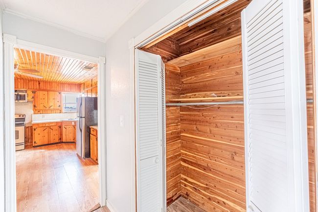 1204 Tinker St, House other with 3 bedrooms, 2 bathrooms and 2 parking in Seagraves TX | Image 18