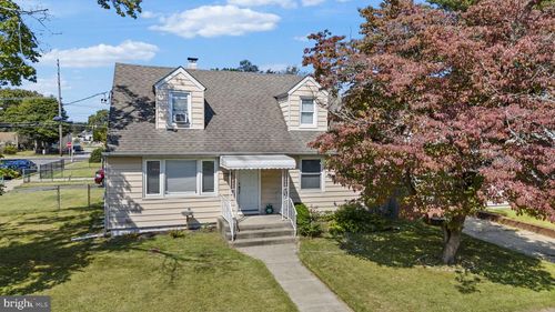 2 Godfrey Dr, Hamilton, NJ, 08610-1106 | Card Image