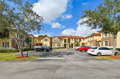 104-18-1490 Ne 33rd Rd, Homestead, FL, 33033-6171 | Card Image