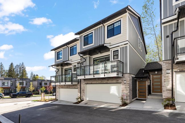 20 - 23627 132 Avenue, Townhouse with 3 bedrooms, 2 bathrooms and 2 parking in Maple Ridge BC | Image 2