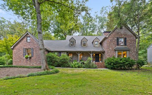 403 Dunsinane Rd, Signal Mountain, TN, 37377-2011 | Card Image