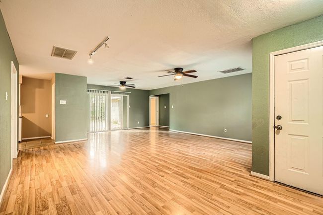 Living Room | Image 5