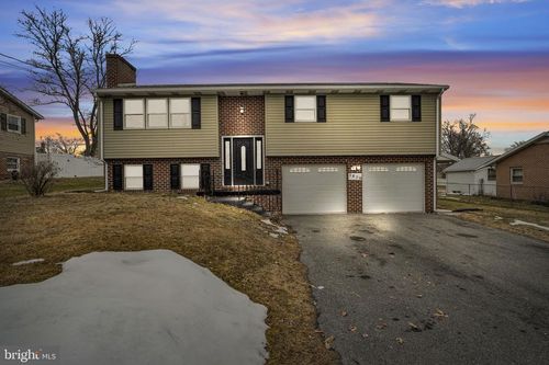 3879 Ricklyn Drive, CHAMBERSBURG, PA, 17202 | Card Image