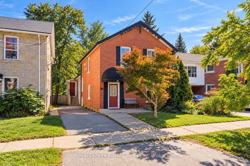 98 Waterloo Ave, Guelph, ON, N1H3H8 | Card Image