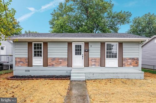 1311 Monroe Ave, FRONT ROYAL, VA, 22630-2949 | Card Image