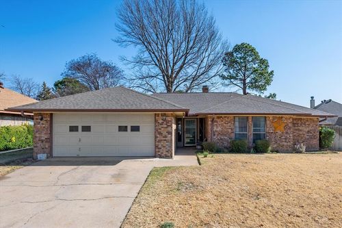 1304 Brookfield Lane, Mansfield, TX, 76063 | Card Image