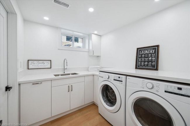 272 E 35 Th St, House other with 4 bedrooms, 2 bathrooms and 3 parking in Hamilton ON | Image 28
