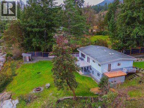 2440 Jenkinson Rd, Powell River, BC, V8A0N2 | Card Image
