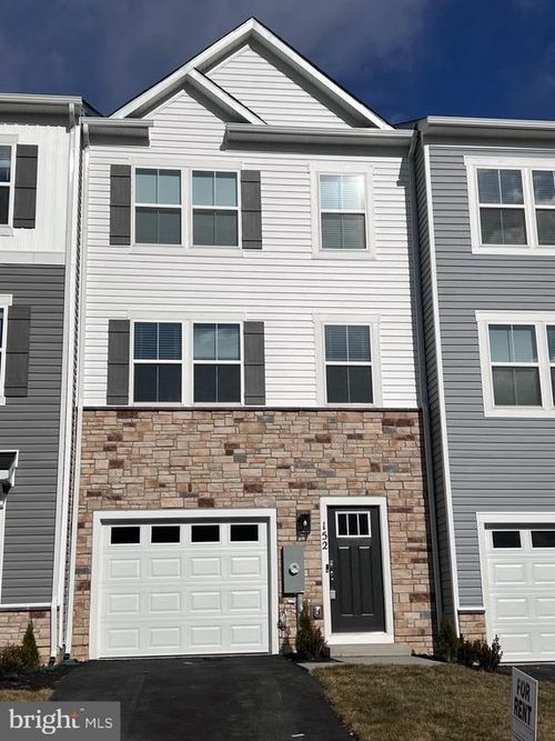 152 Munsee Cir, WINCHESTER, VA, 22602-7938 | Card Image