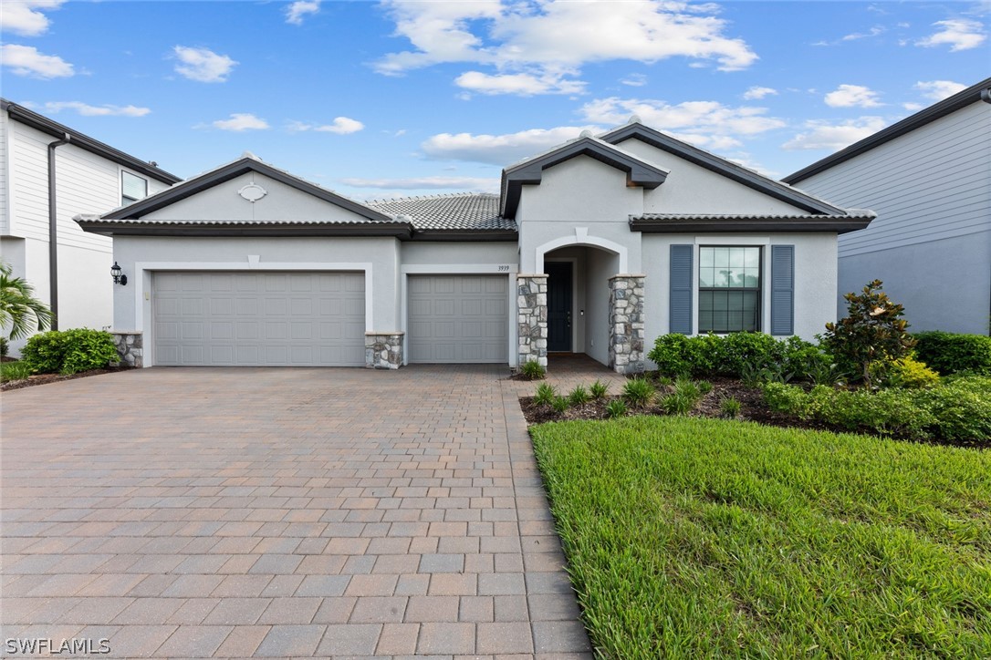 Black Eagle Ln, Fort Myers, FL 33966