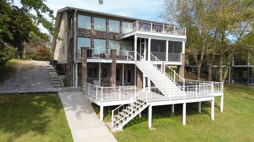 1601 Damron Rd, Estill Springs, TN, 37330-4322 | Card Image