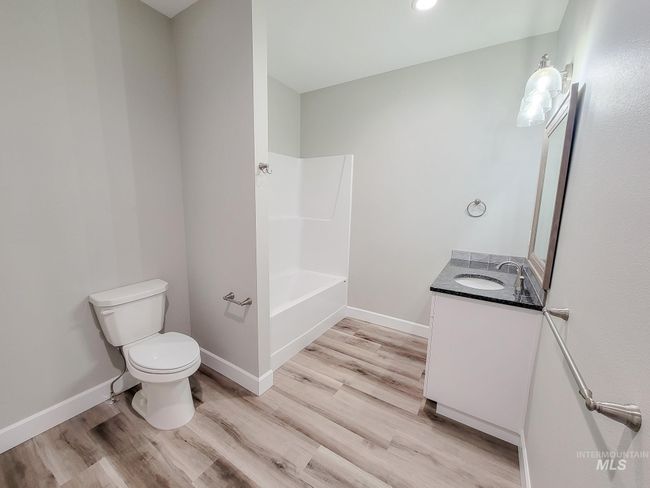 B - 2113 Powers Ave, Townhouse with 2 bedrooms, 2 bathrooms and 2 parking in Lewiston ID | Image 16