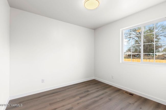 Bedroom | Image 16