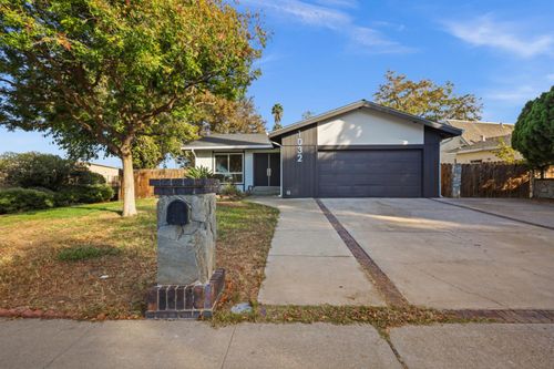 1032 N Hickory Avenue, Tracy, CA, 95376 | Card Image