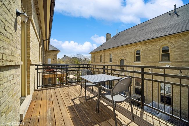 APT-211 - 242 Leonard Wood S, Condo with 2 bedrooms, 1 bathrooms and 1 parking in Highland Park IL | Image 21