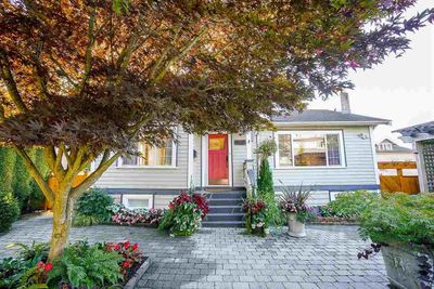 1116 Nanaimo St, House other with 4 bedrooms, 2 bathrooms and 2 parking in New Westminster BC | Image 1